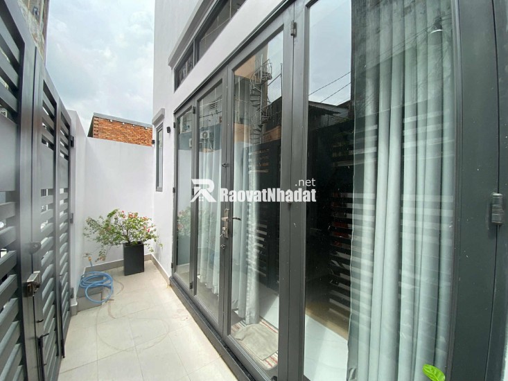 Bán nhà sát căn mặt tiền đường Tỉnh Lộ 10, DT 63m2, xây mới 1 trệt, 1 lầu